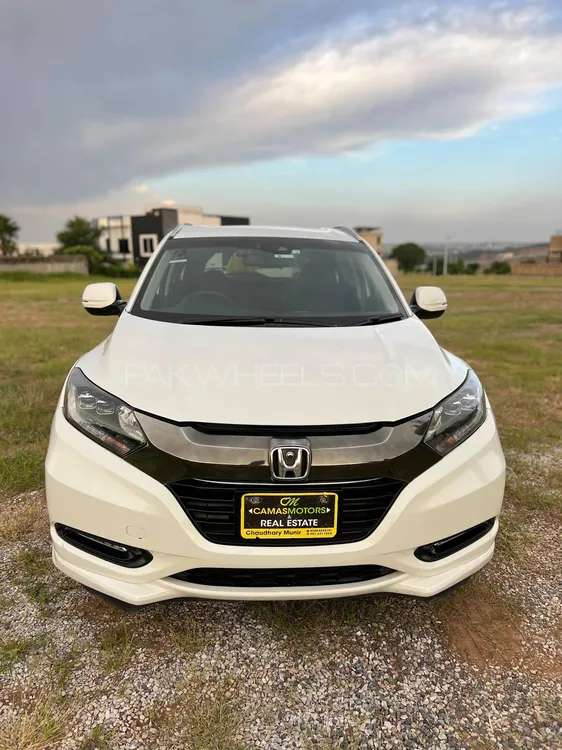 Honda Vezel 2017 for Sale in Islamabad Image-1