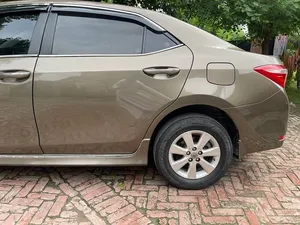 Toyota Corolla Altis Grande CVT-i 1.8 2015 for Sale