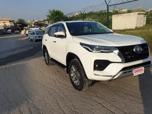 Toyota Fortuner 2.7 V 2021 for Sale