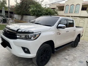 Toyota Hilux Revo V Automatic 2.8 2021 for Sale