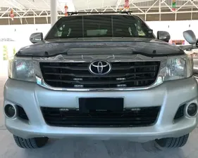 Toyota Hilux Vigo V 2011 for Sale