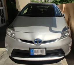 Toyota Prius S LED Edition 1.8 2014 for Sale