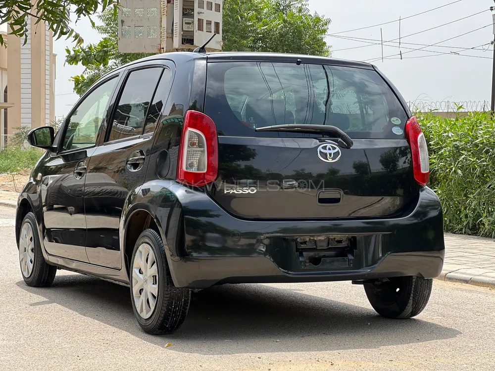 Toyota Passo 2015 for sale in Karachi