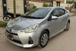 Toyota Aqua S 2014 for Sale