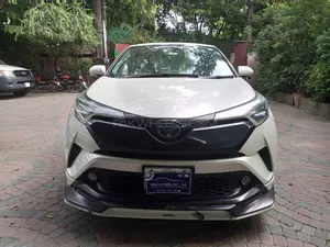 Toyota C-HR G-LED 2017 for Sale