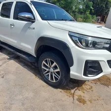 Toyota Hilux D-4D Automatic 2008 for Sale