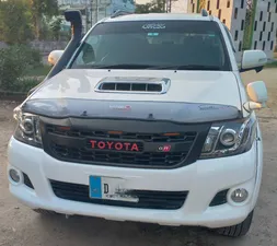 Toyota Hilux D-4D Automatic 2012 for Sale