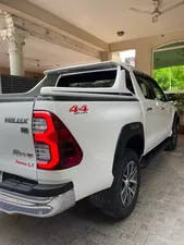 Toyota Hilux Revo V Automatic 2.8 2018 for Sale