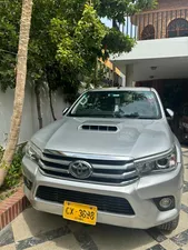 Toyota Hilux Revo V Automatic 3.0  2017 for Sale