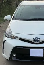 Toyota Prius Alpha G 2015 for Sale