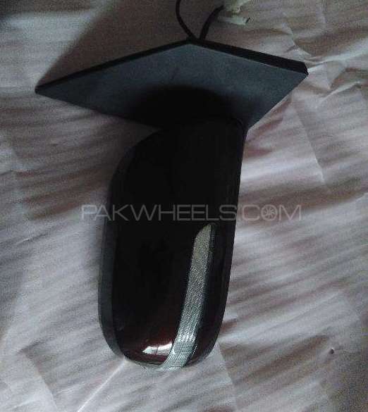 Toyota Passo side mirror with blinker 2006-09 Image-1