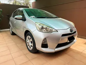 Toyota Aqua S 2013 for Sale