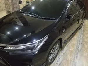 Toyota Corolla Altis Grande CVT-i 1.8 2015 for Sale