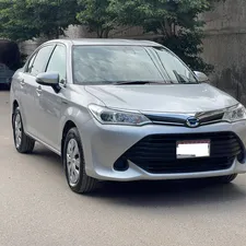 Toyota Corolla Axio Hybrid 1.5 2017 for Sale