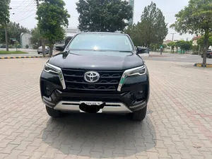 Toyota Fortuner 2.7 V 2021 for Sale