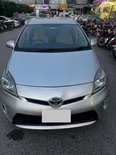 Toyota Prius S LED Edition 1.8 2013 for Sale