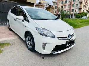 Toyota Prius S LED Edition 1.8 2014 for Sale