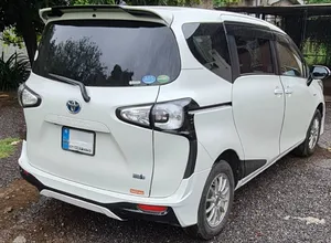 Toyota Sienta G 2016 for Sale