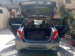 Toyota Vitz F 1.0 2012 for Sale