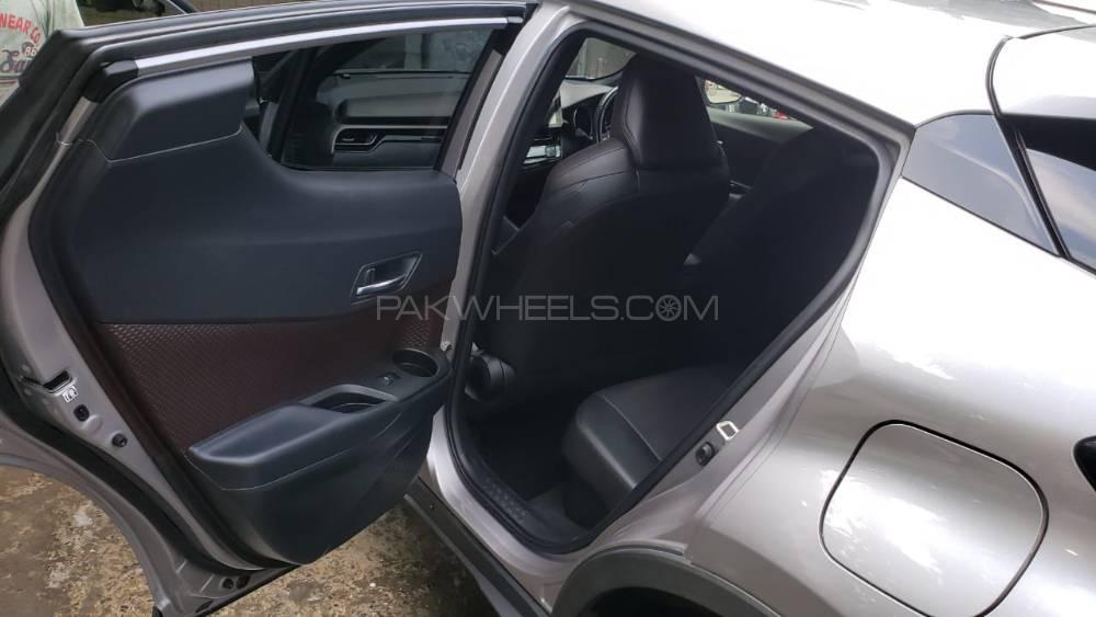 Toyota C-HR 2019 for Sale in Gujranwala Toyota C-HR 2019 for Sale in Gujranwala Image-13