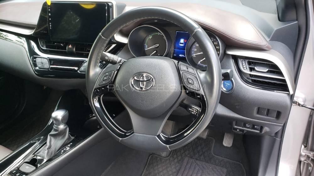Toyota C-HR 2019 for Sale in Gujranwala Toyota C-HR 2019 for Sale in Gujranwala Image-10