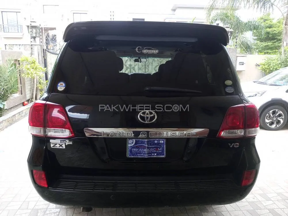 Toyota Land Cruiser 2010 for Sale in Lahore Toyota Land Cruiser 2010 for Sale in Lahore Image-5