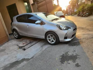 Toyota Aqua S 2014 for Sale