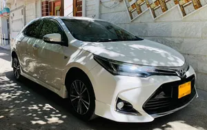 Toyota Corolla Altis Grande CVT-i 1.8 2017 for Sale