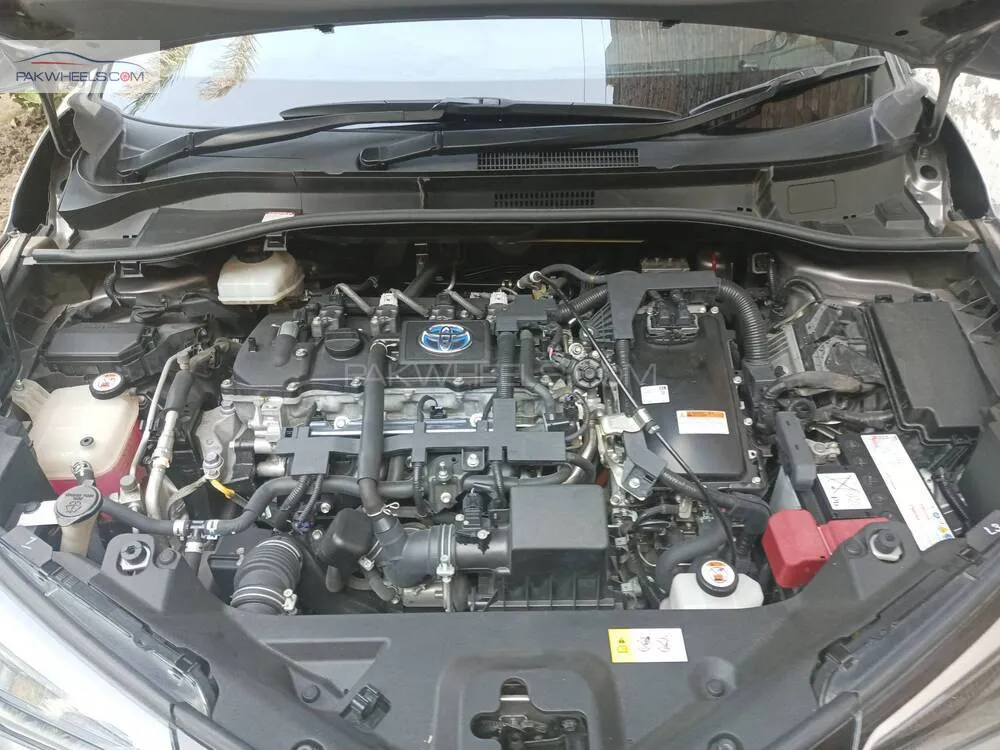 Toyota C-HR 2019 for Sale in Gujranwala Toyota C-HR 2019 for Sale in Gujranwala Image-7