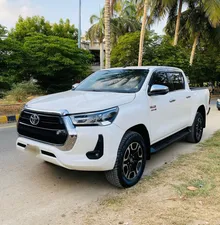 Toyota Hilux Revo V Automatic 2.8 2021 for Sale