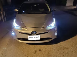 Toyota Prius S 2017 for Sale