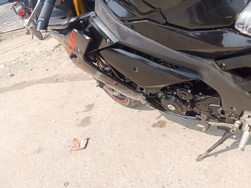Yamaha FZR 400 2022 for Sale Image-1
