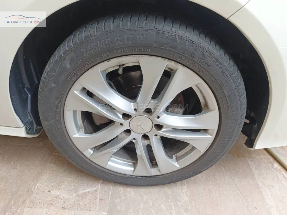 Mercedes Benz E Class 2010 for Sale in Lahore Mercedes Benz E Class 2010 for Sale in Lahore Image-14