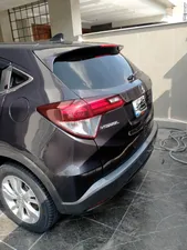 Honda Vezel Hybrid X L Package 2014 for Sale