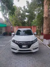 Honda Vezel Hybrid Z 2015 for Sale