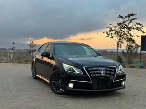 Toyota Crown Royal Saloon G 2013 for Sale