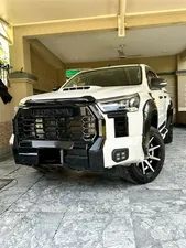 Toyota Hilux Revo V Automatic 3.0  2017 for Sale