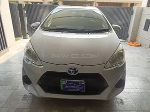 Toyota Aqua S 2015 for Sale