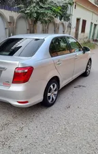 Toyota Corolla Axio Hybrid 1.5 2015 for Sale