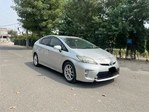 Toyota Prius S LED Edition 1.8 2013 for Sale