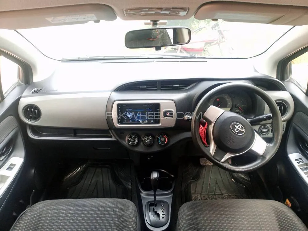 Toyota Vitz 2014 for Sale in Lahore Toyota Vitz 2014 for Sale in Lahore Image-10