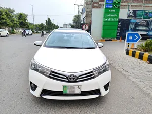 Toyota Corolla Altis Grande CVT-i 1.8 2015 for Sale