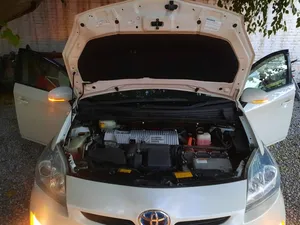 Toyota Prius G 1.8 2011 for Sale