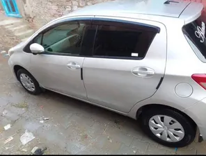 Toyota Vitz F 1.0 2012 for Sale