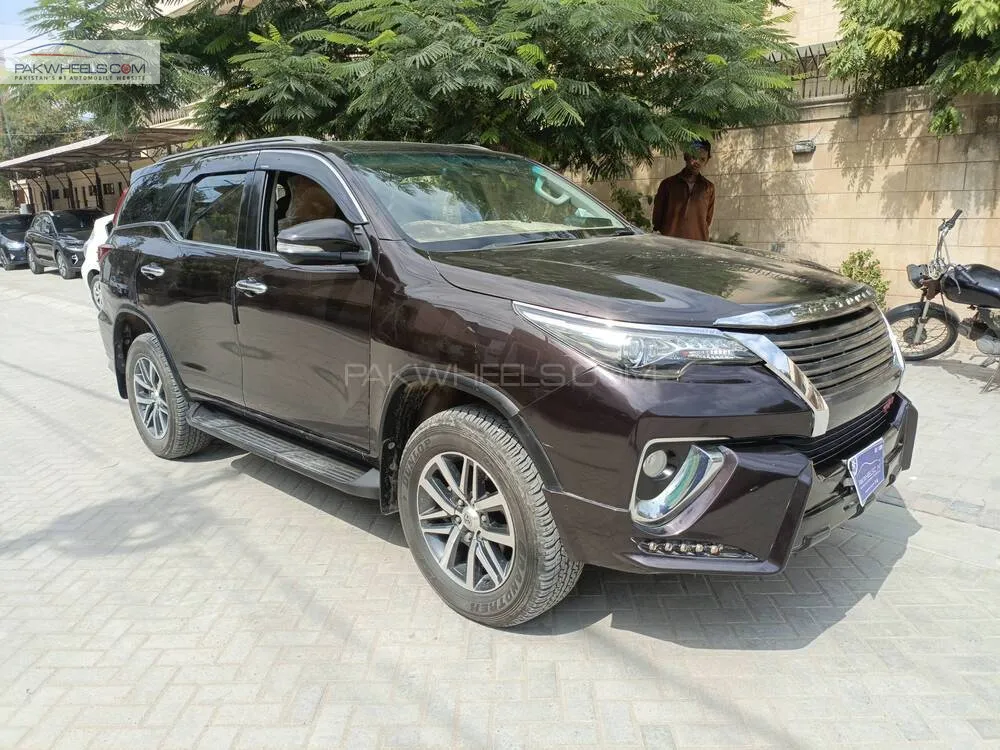 Toyota Fortuner 2017 for Sale in Karachi Toyota Fortuner 2017 for Sale in Karachi Image-2