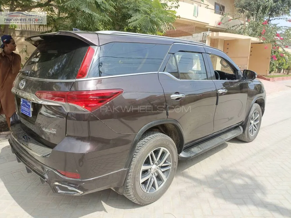 Toyota Fortuner 2017 for Sale in Karachi Toyota Fortuner 2017 for Sale in Karachi Image-4