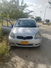 Toyota Vitz F 1.0 2000 for Sale