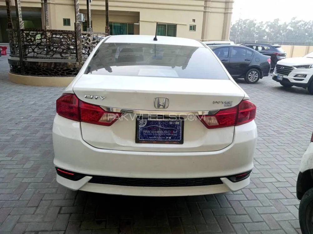 ہونڈا سٹی 2021 for Sale in لاہور ہونڈا سٹی 2021 for Sale in لاہور Image-6