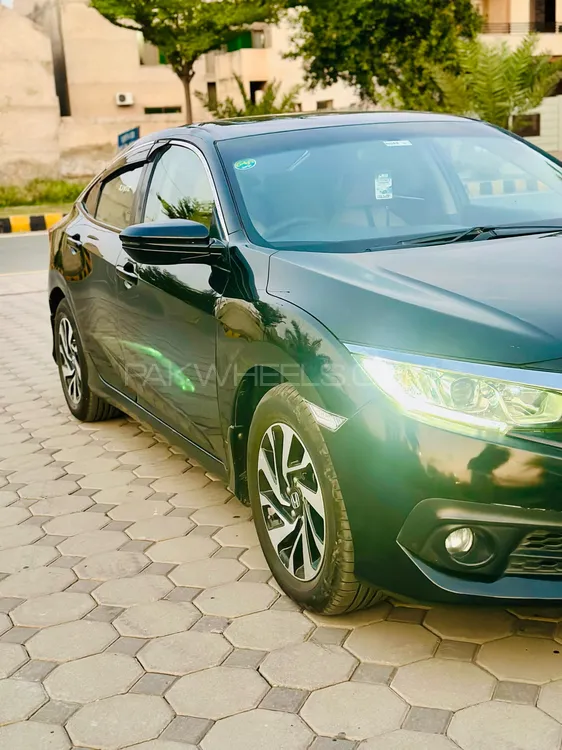 Honda Civic 2018 for Sale in Faisalabad Honda Civic 2018 for Sale in Faisalabad Image-4
