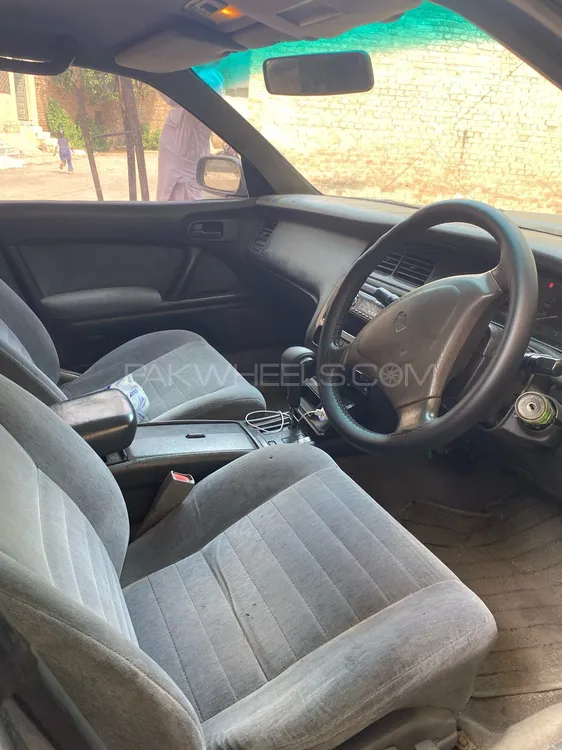 Toyota Crown 1993 for Sale in Peshawar Toyota Crown 1993 for Sale in Peshawar Image-3